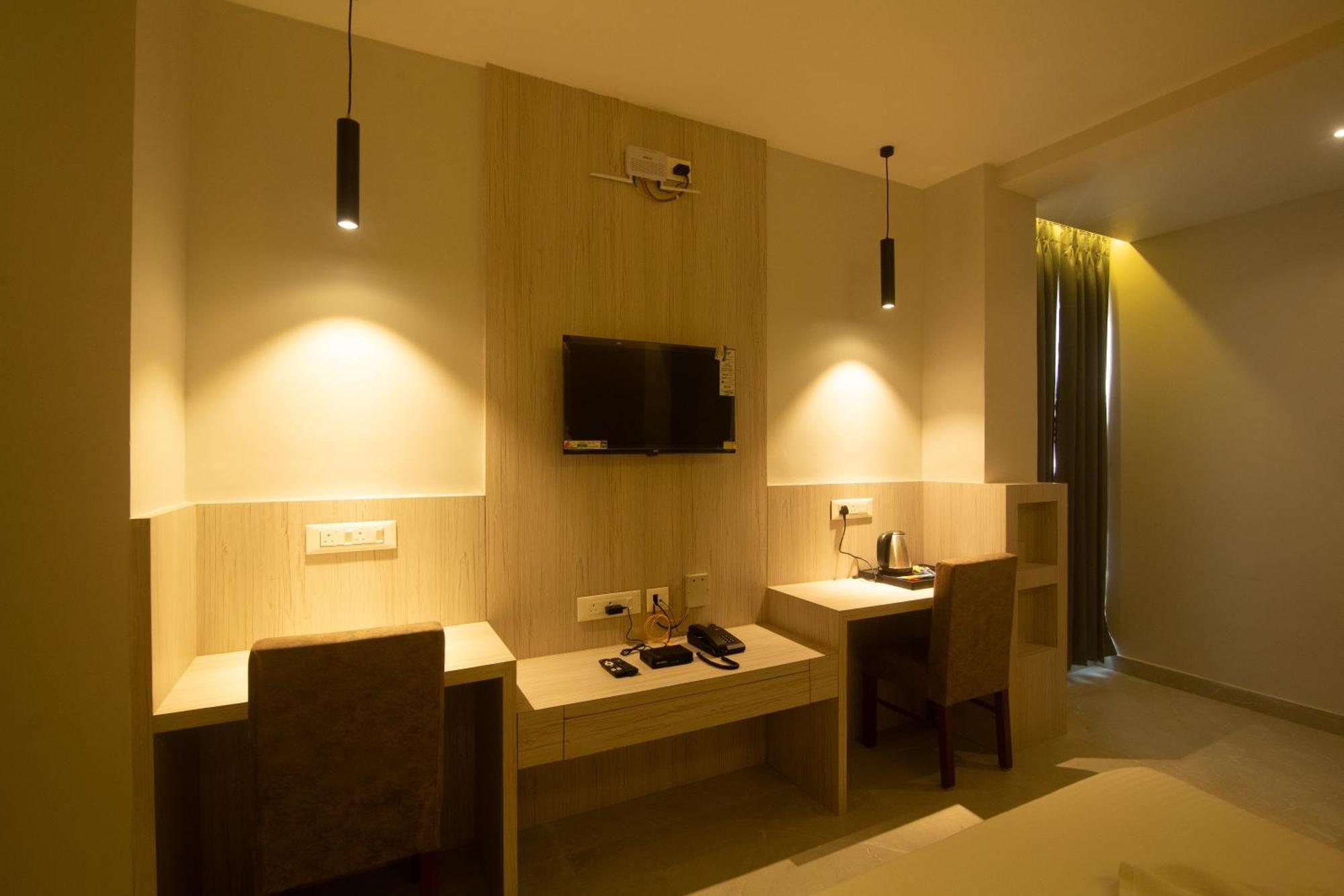 Murshidabad Hotel Palace View מראה חיצוני תמונה