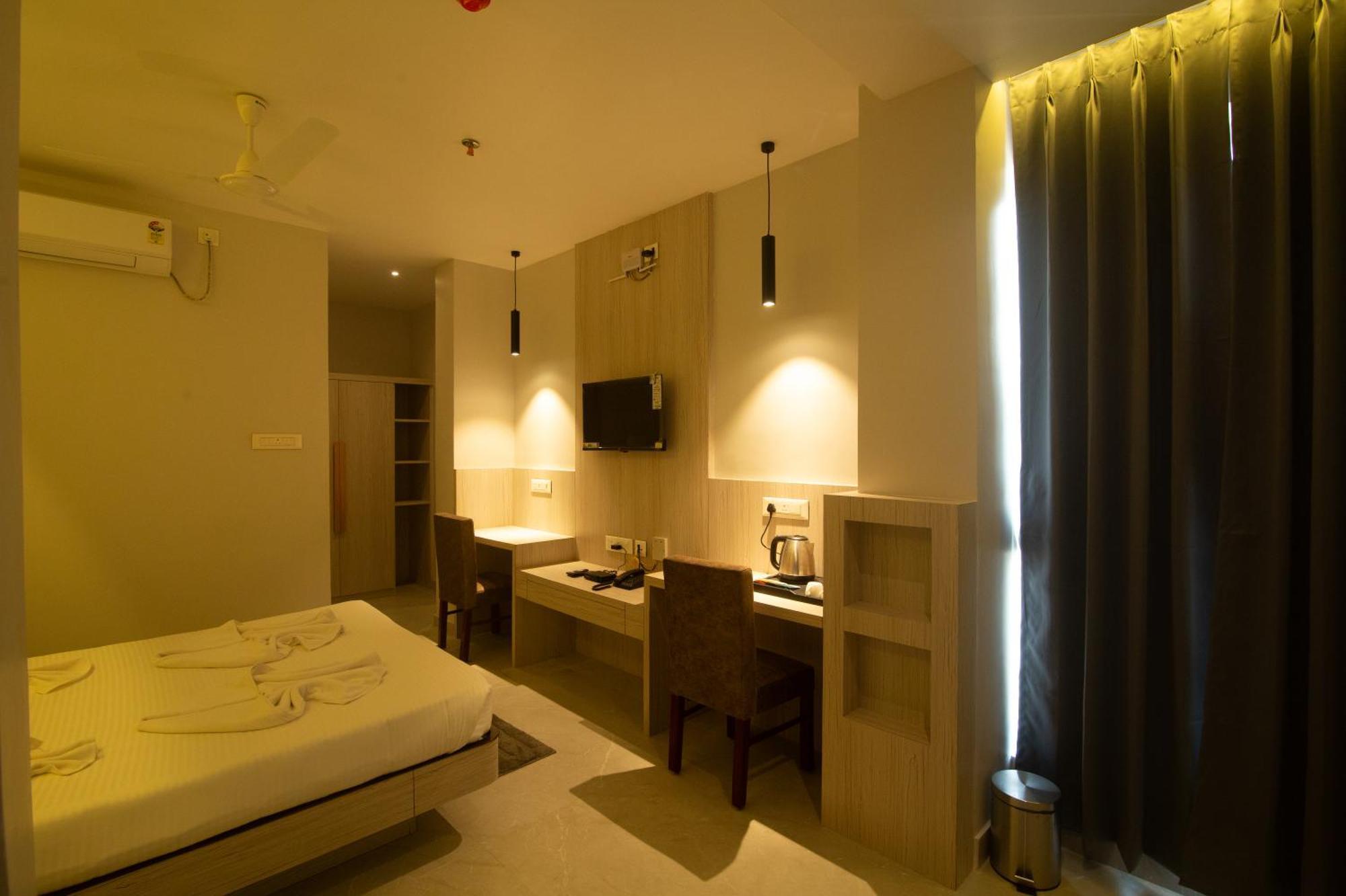 Murshidabad Hotel Palace View מראה חיצוני תמונה