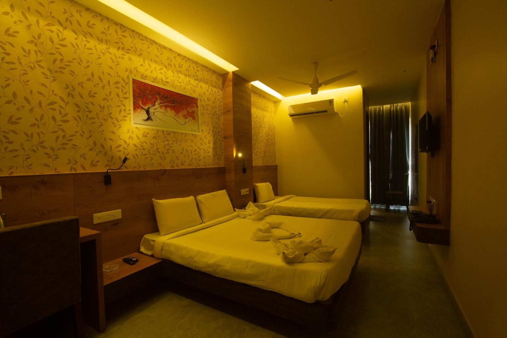 Murshidabad Hotel Palace View מראה חיצוני תמונה