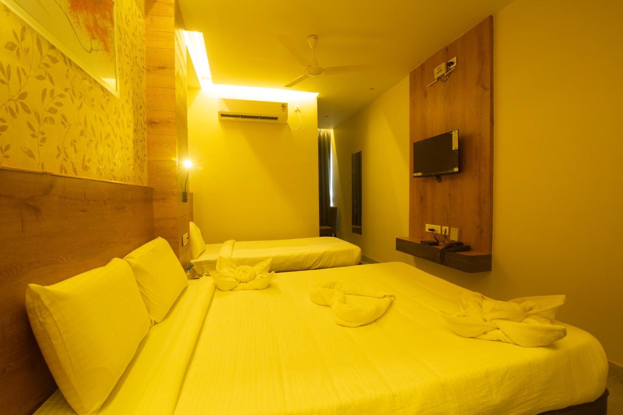 Murshidabad Hotel Palace View מראה חיצוני תמונה