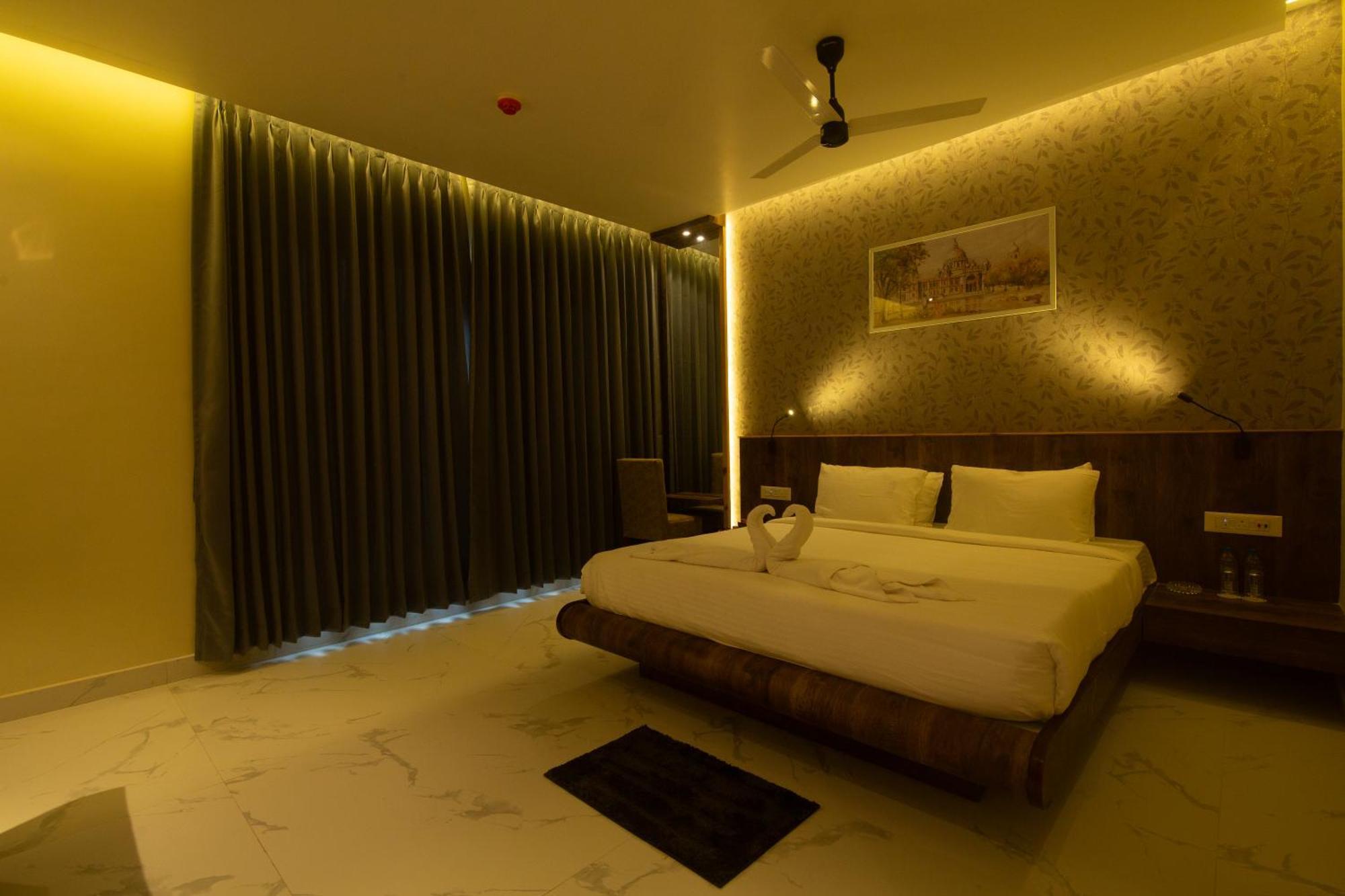 Murshidabad Hotel Palace View מראה חיצוני תמונה